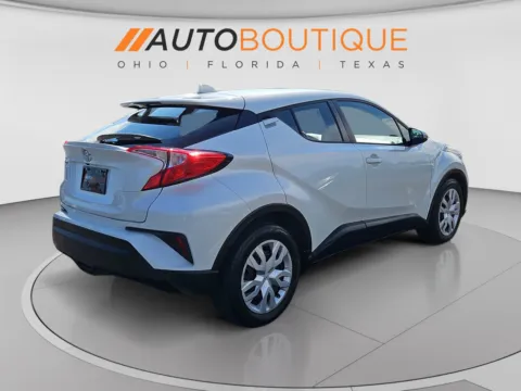 More photos of 2021 Toyota C-HR LE at Auto Boutique Ohio, OH
