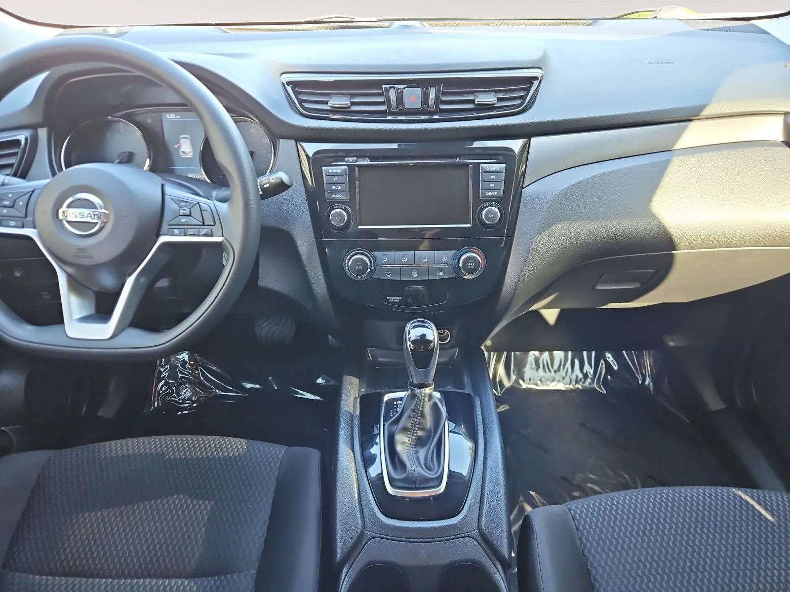 Nissan Rogue Sport photo 11