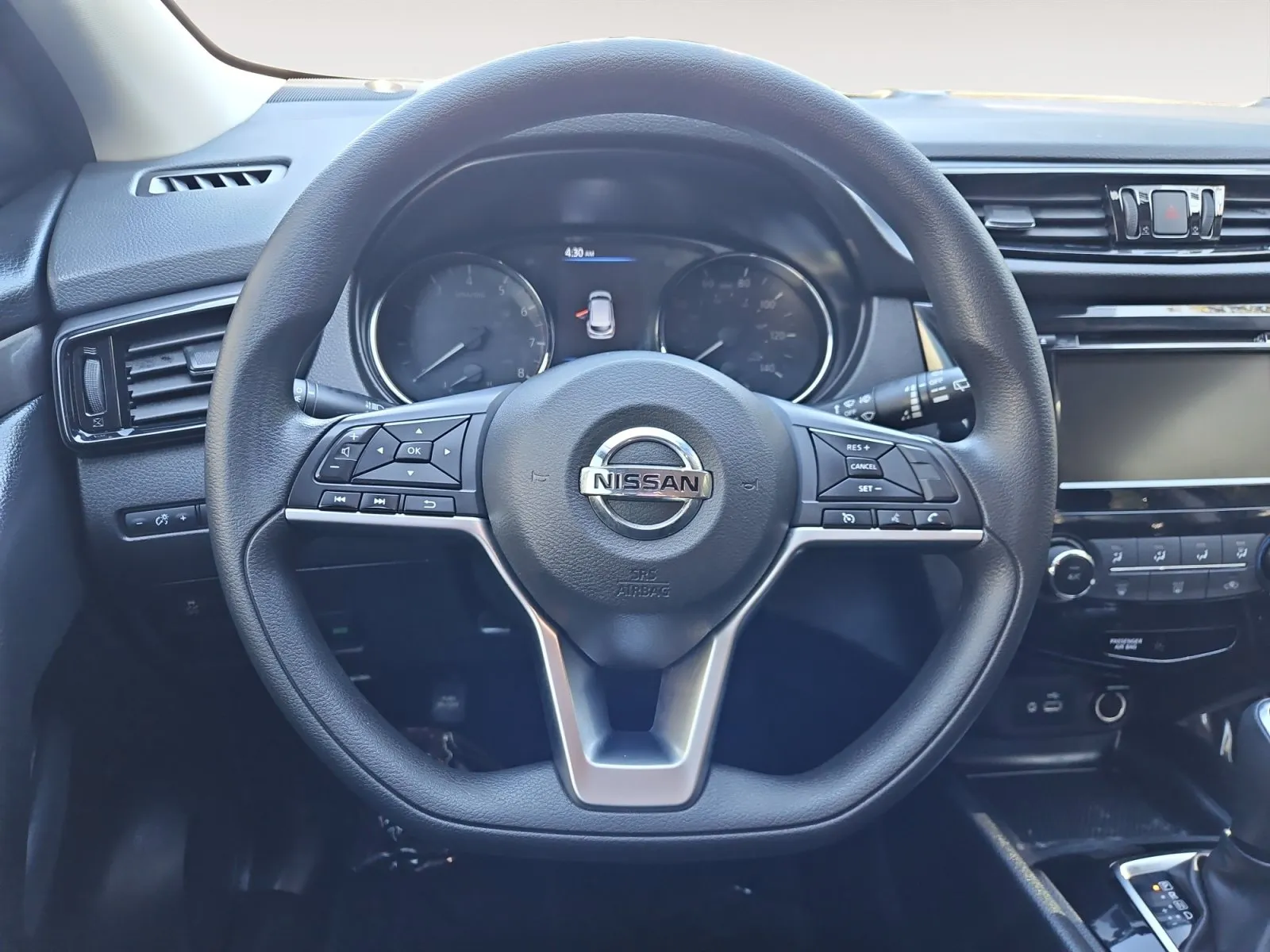 Nissan Rogue Sport photo 12