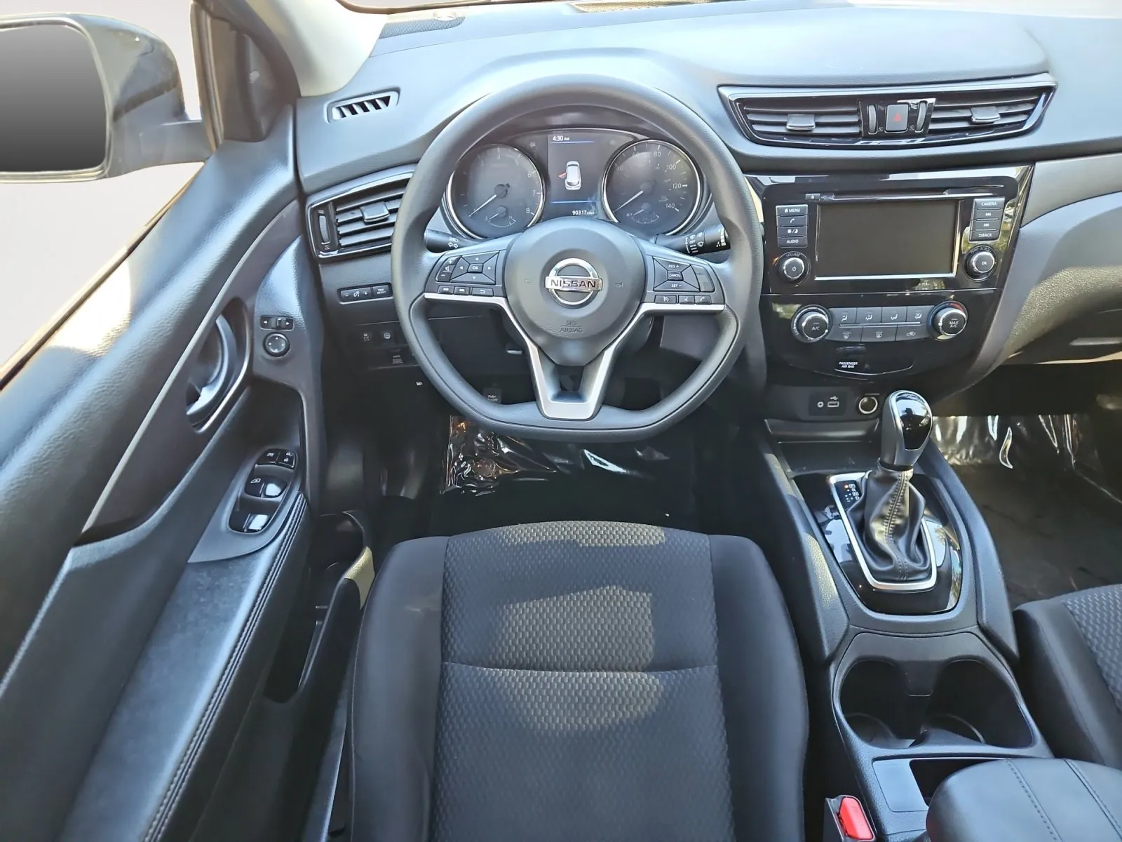 Nissan Rogue Sport photo 10