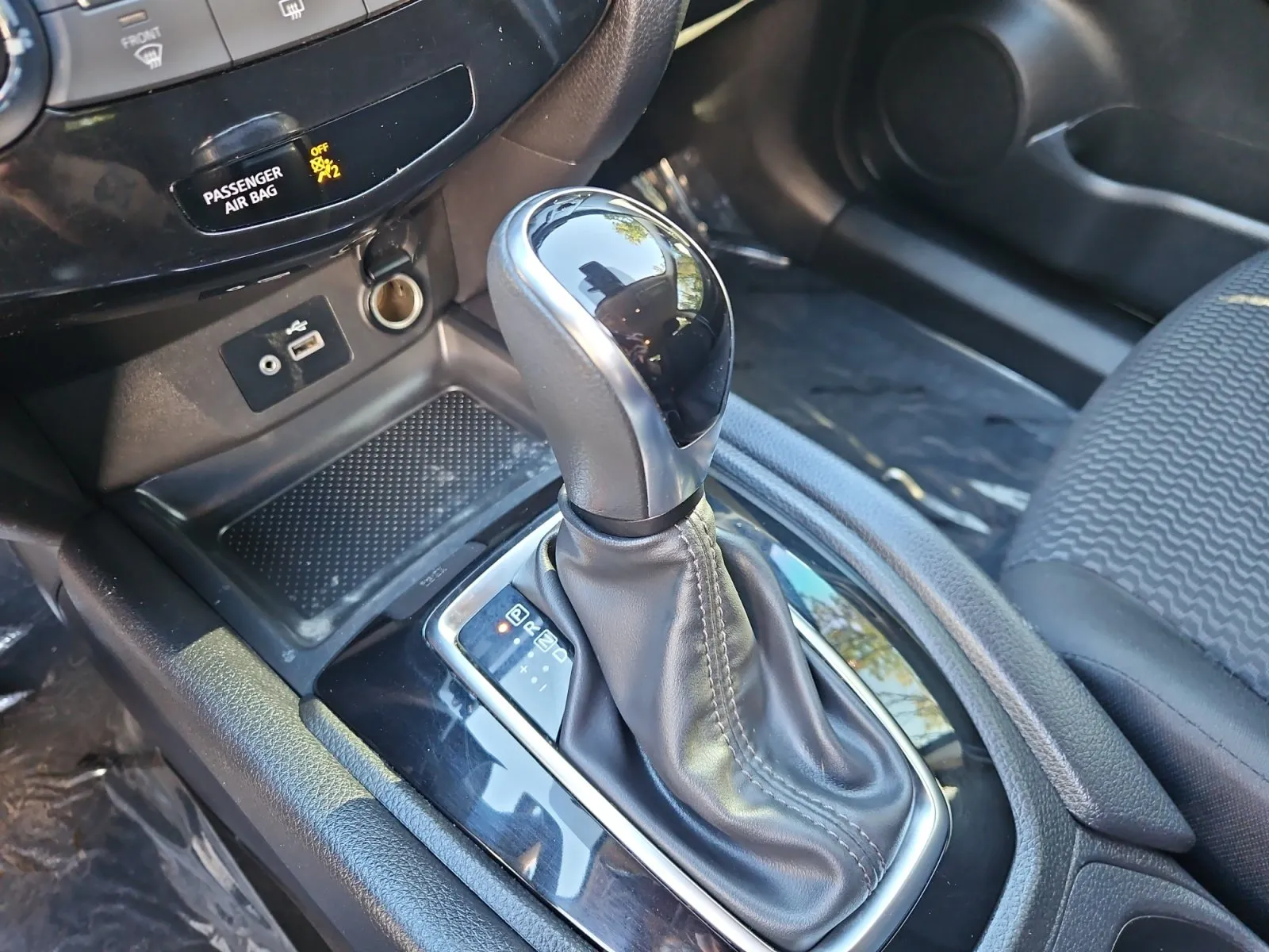 Nissan Rogue Sport photo 18