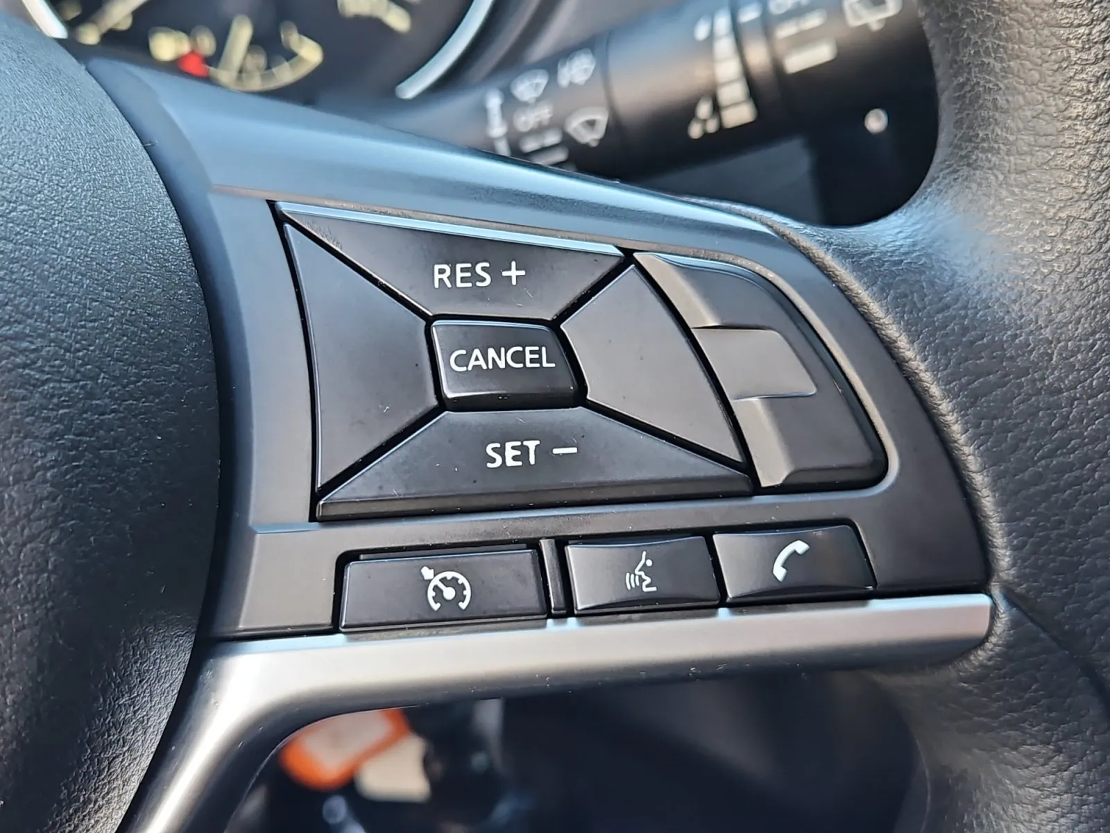 Nissan Rogue Sport photo 19