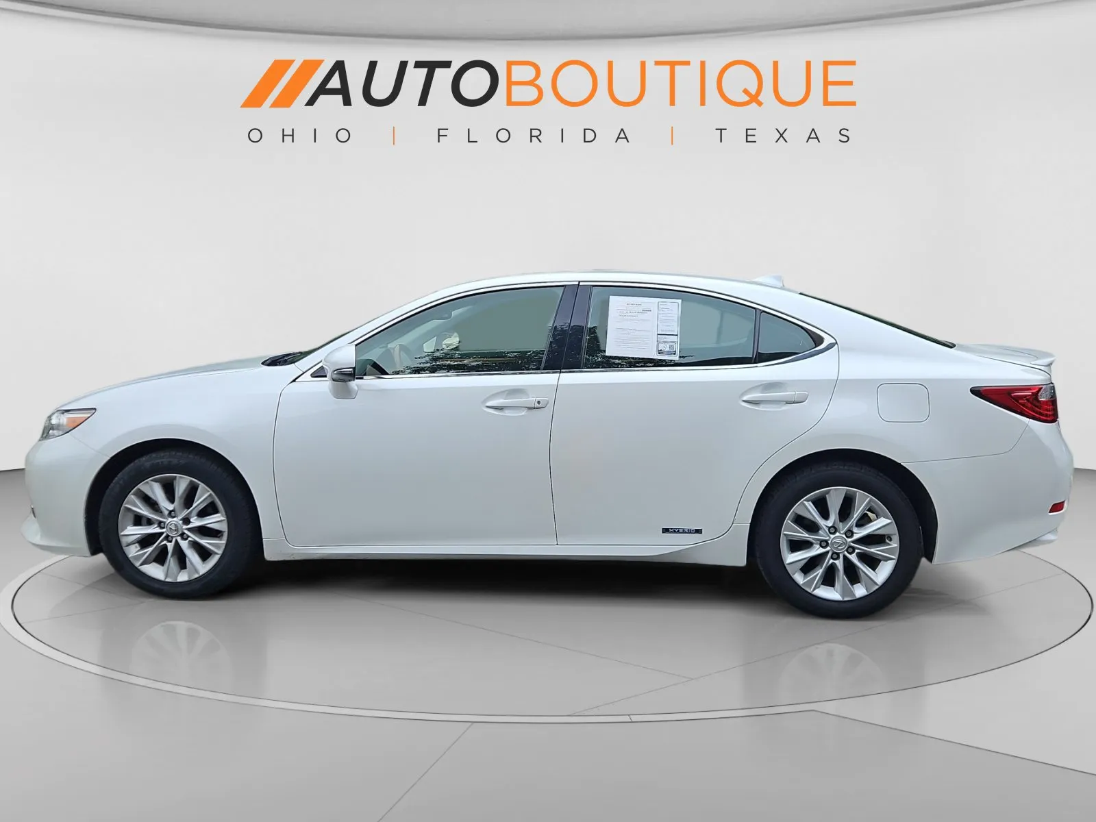 Lexus ES photo 2