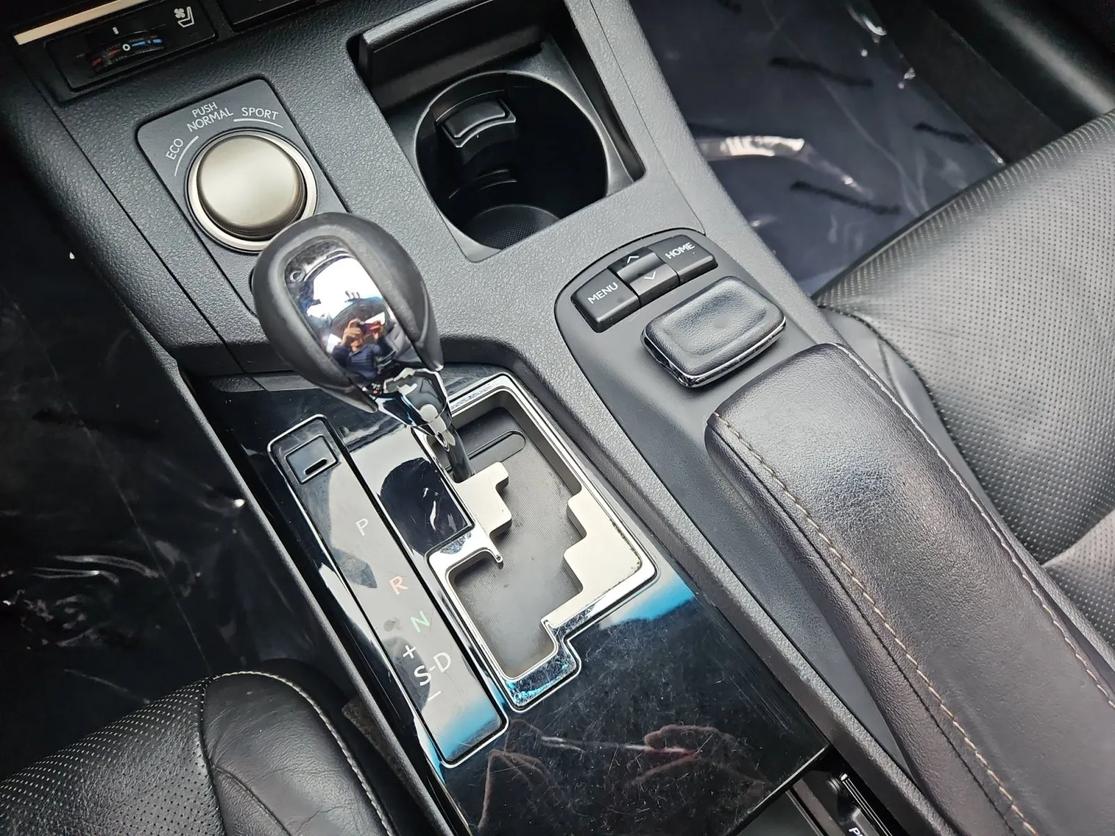 Lexus ES photo 25