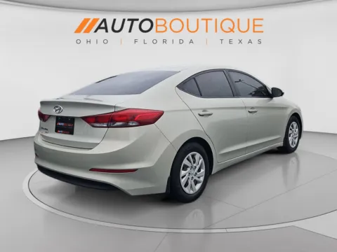 More photos of 2018 Hyundai Elantra SE at Auto Boutique Ohio, OH
