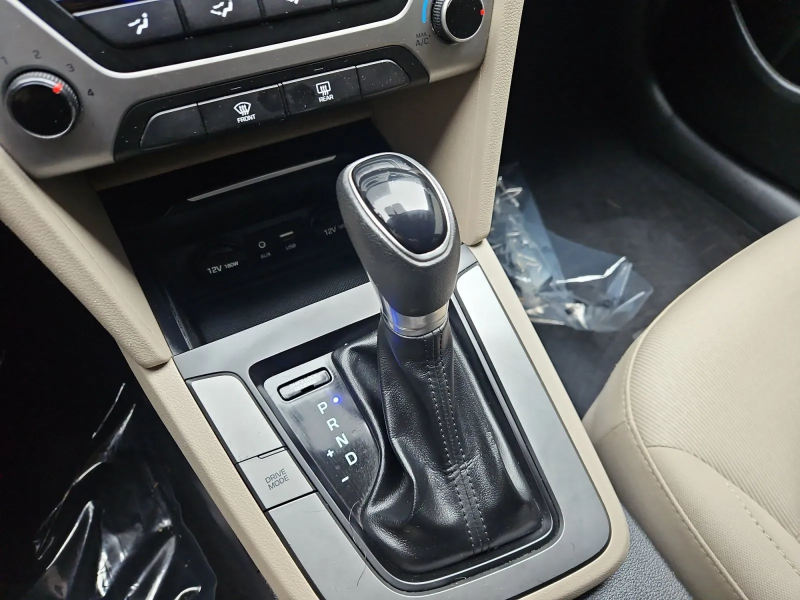 Hyundai Elantra photo 19
