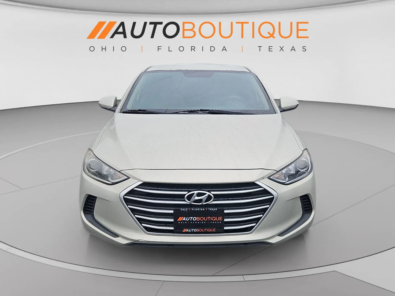 Hyundai Elantra photo 8