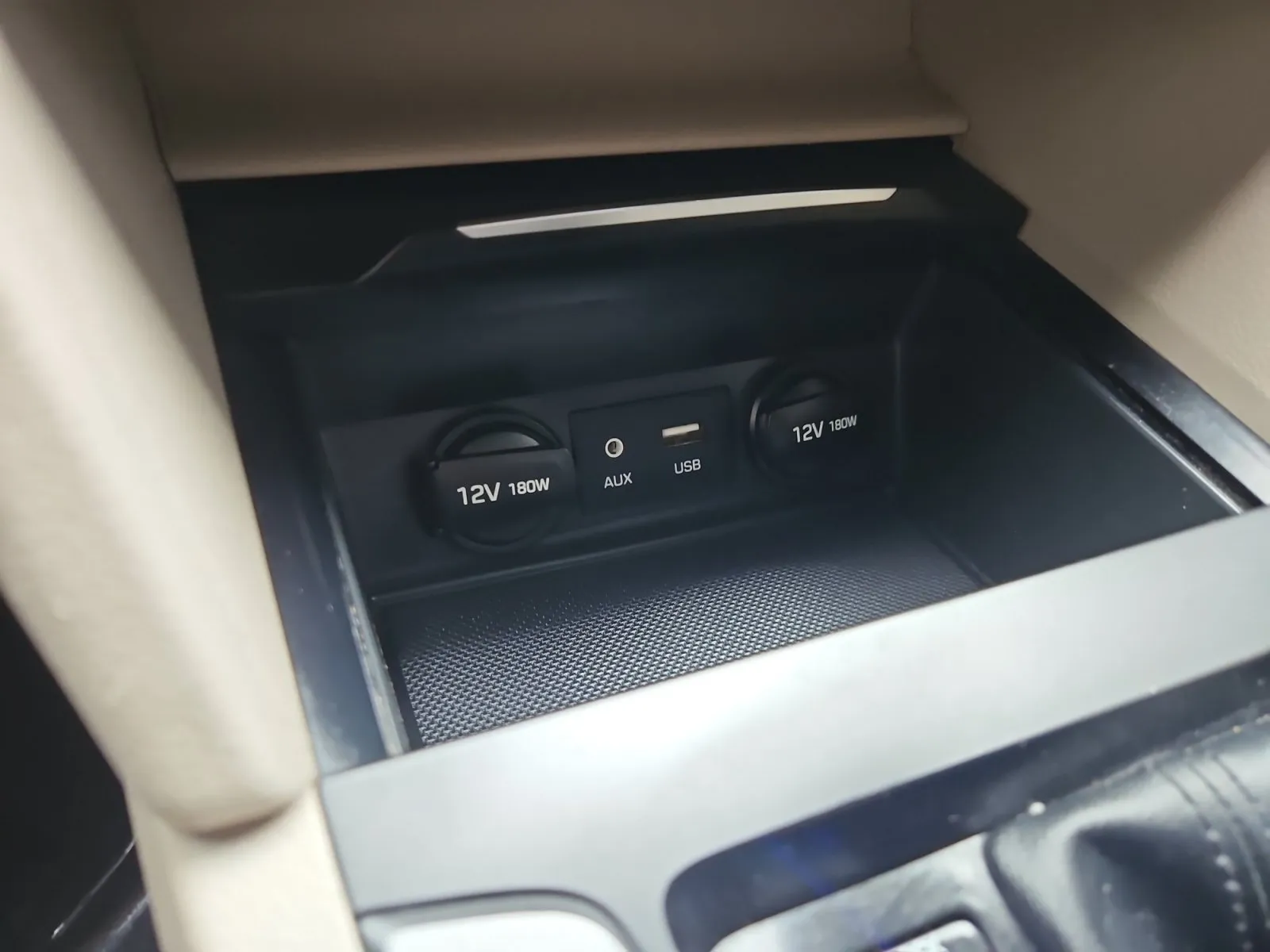 Hyundai Elantra photo 17