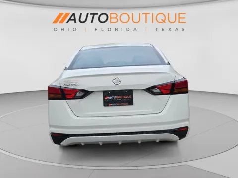 More photos of 2020 Nissan Altima 2.5 S at Auto Boutique Ohio, OH