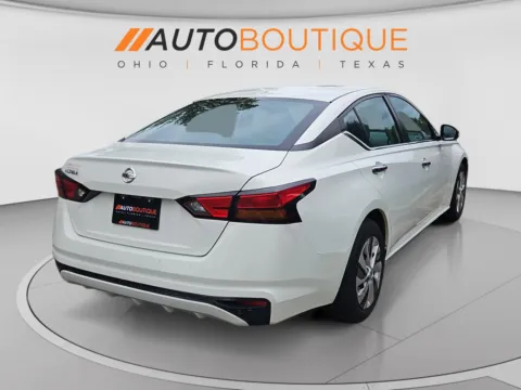 More photos of 2020 Nissan Altima 2.5 S at Auto Boutique Ohio, OH