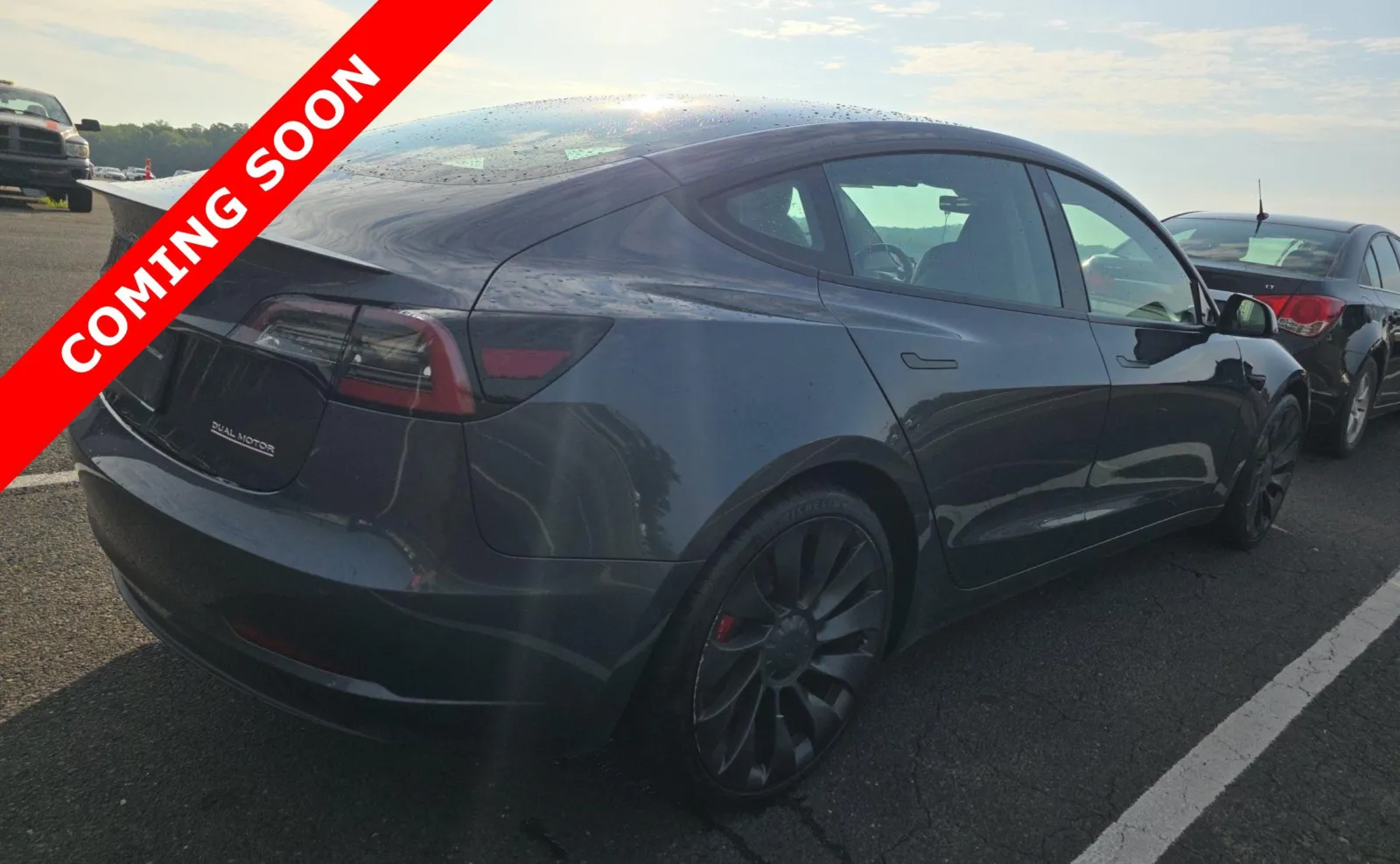 Tesla Model 3 photo 3