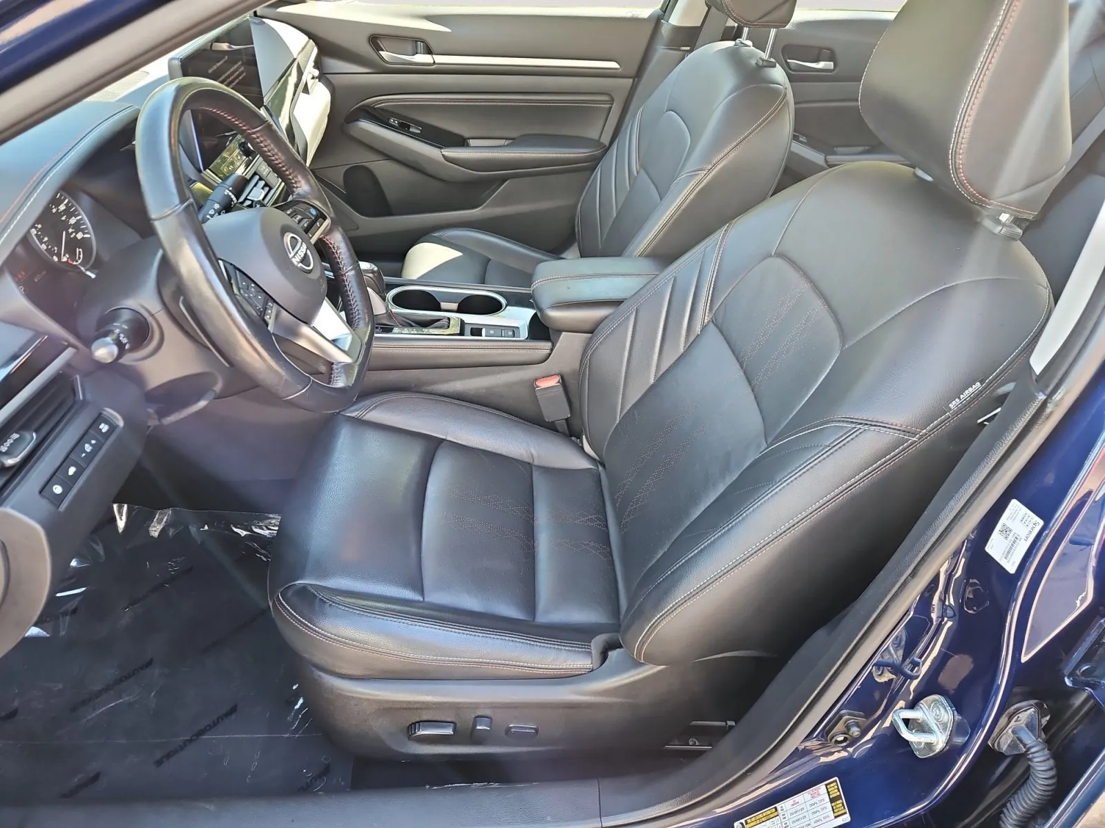 Nissan Altima photo 9