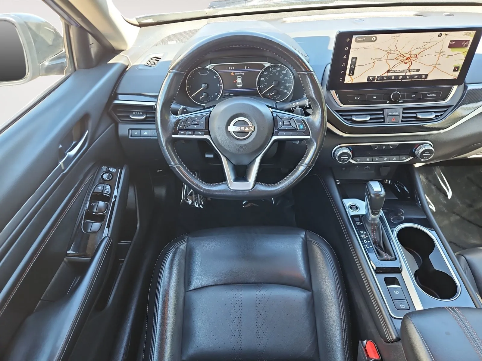 Nissan Altima photo 10