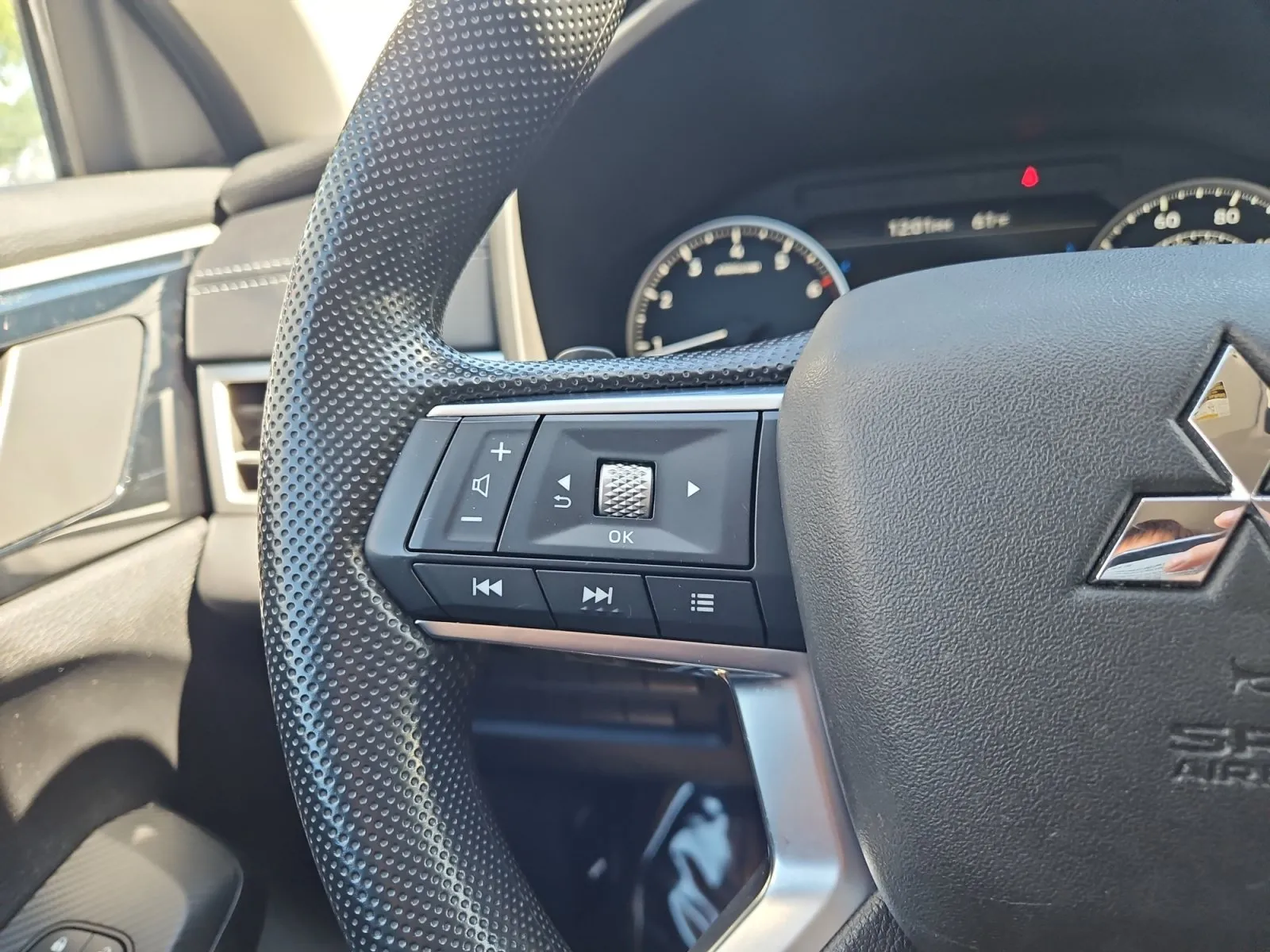 Mitsubishi Outlander photo 24