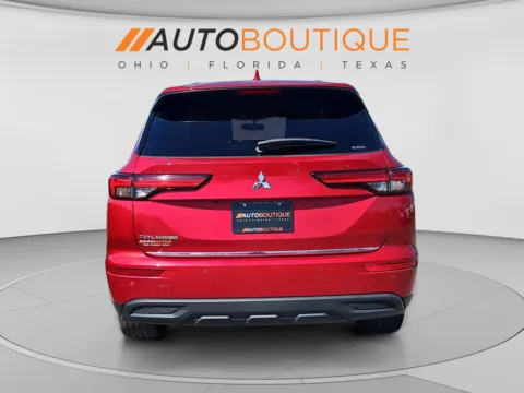 More photos of 2022 Mitsubishi Outlander ES at Auto Boutique Ohio, OH