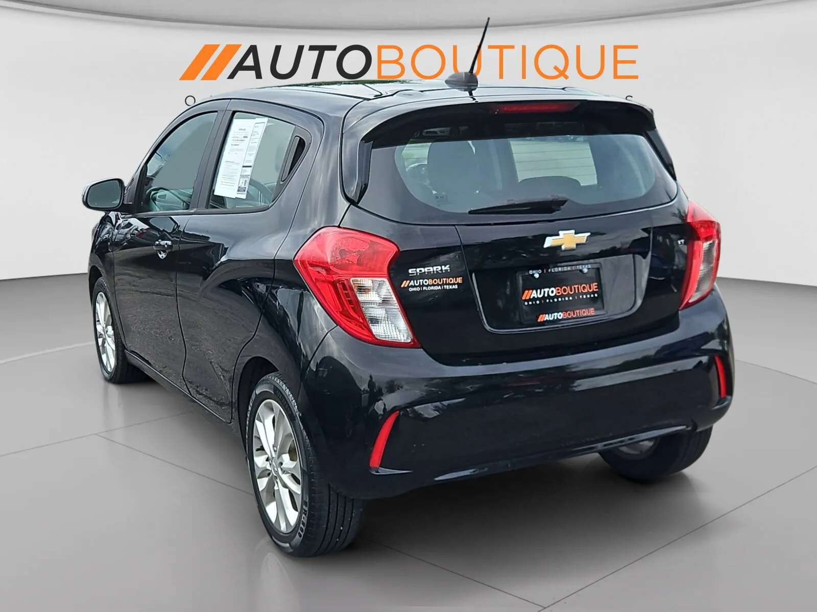 Chevrolet Spark photo 3