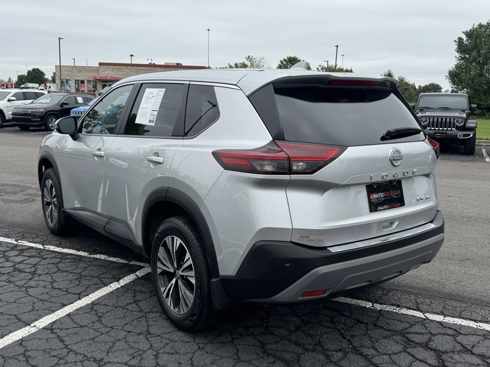 Nissan Rogue photo 11