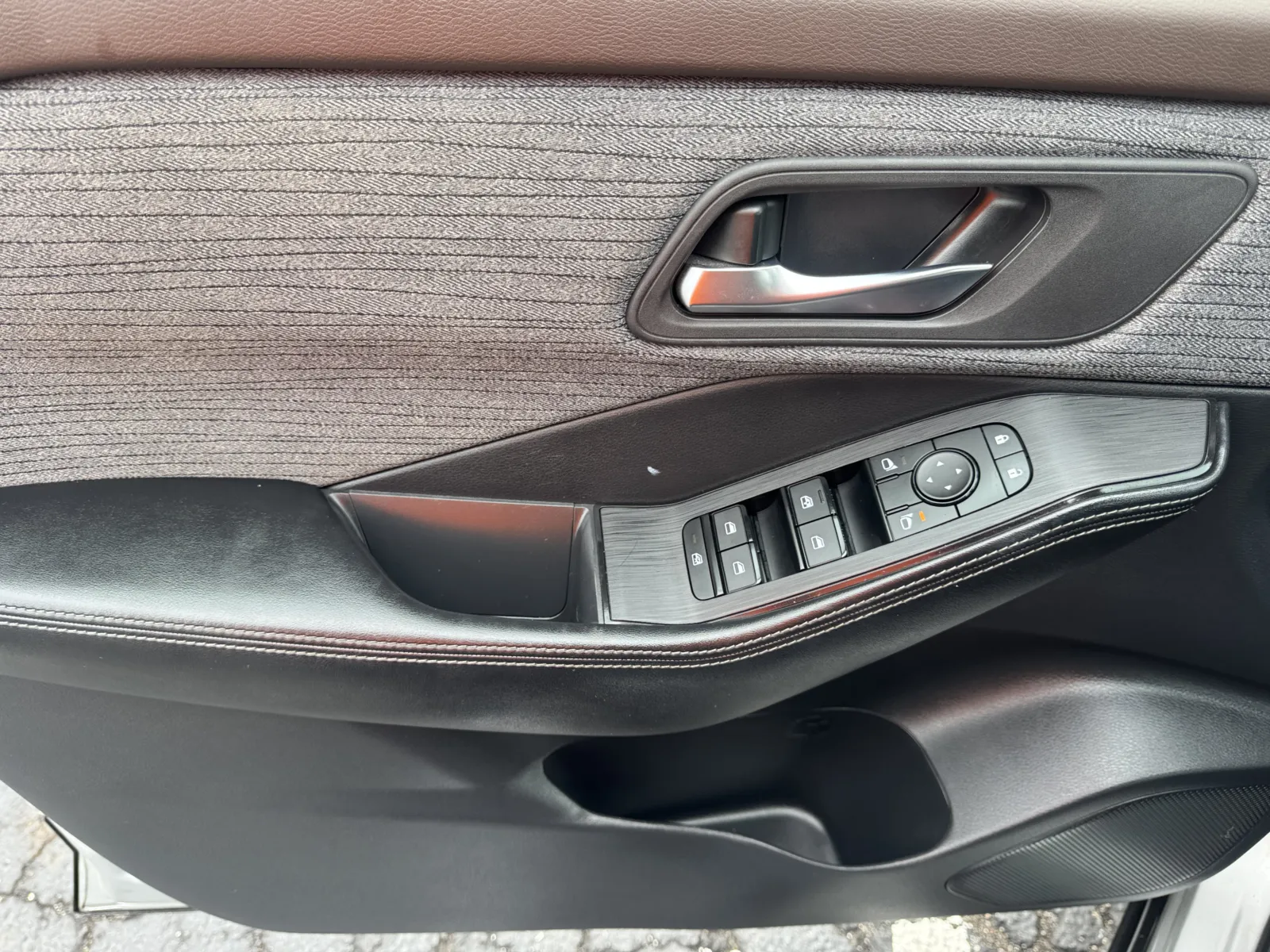 Nissan Rogue photo 16