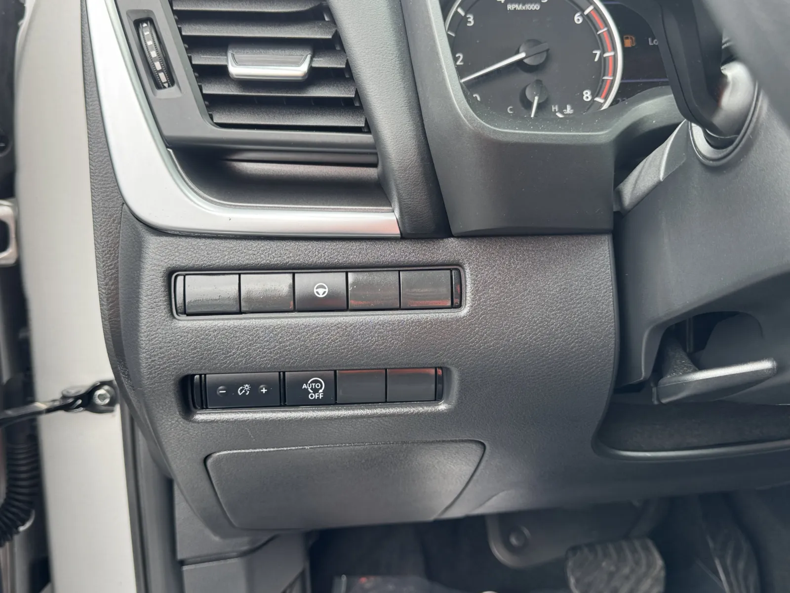 Nissan Rogue photo 17