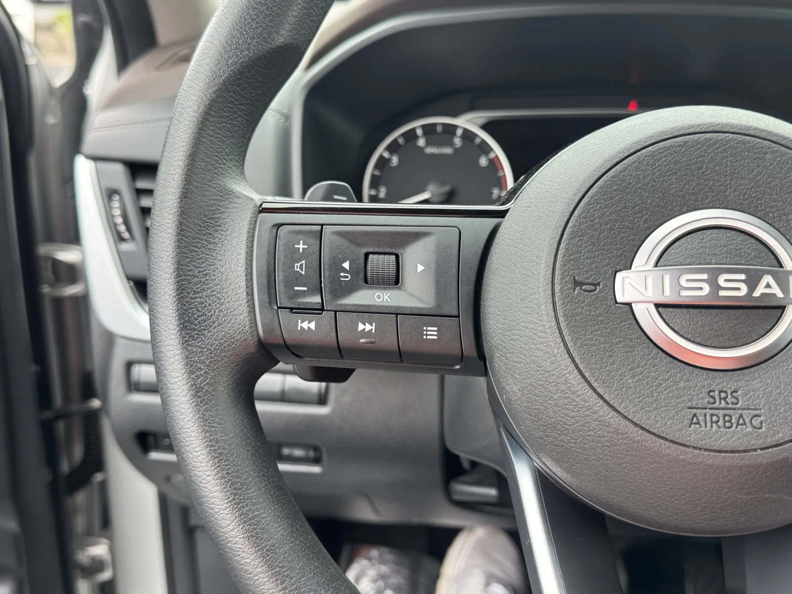 Nissan Rogue photo 19