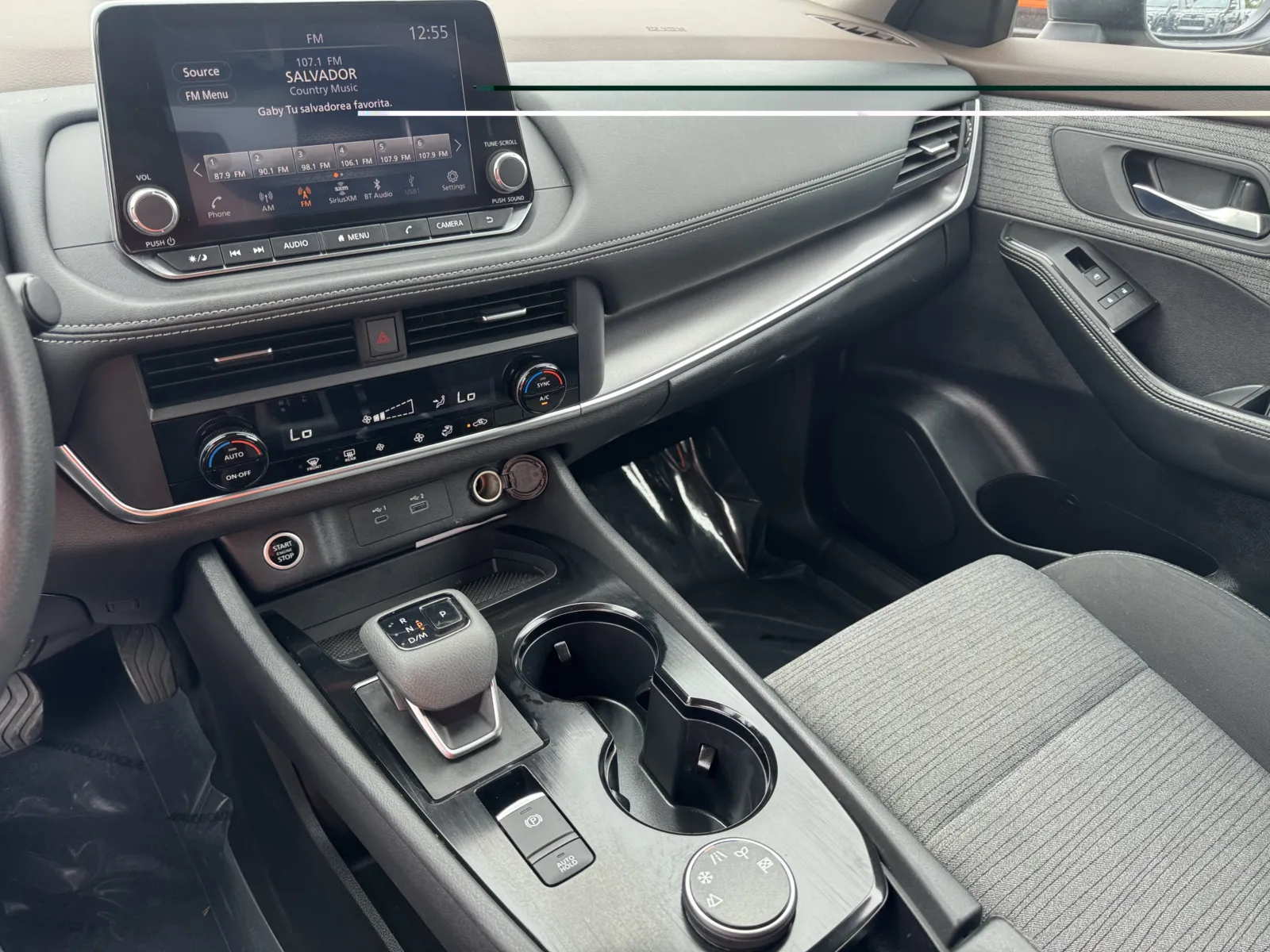 Nissan Rogue photo 22