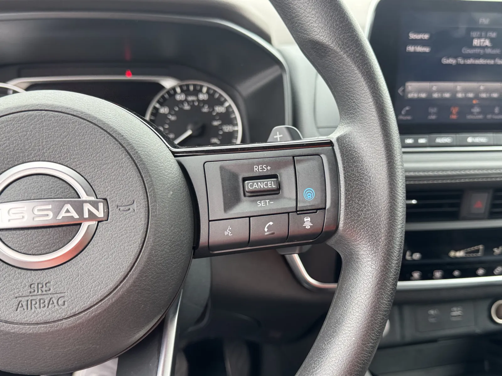 Nissan Rogue photo 20