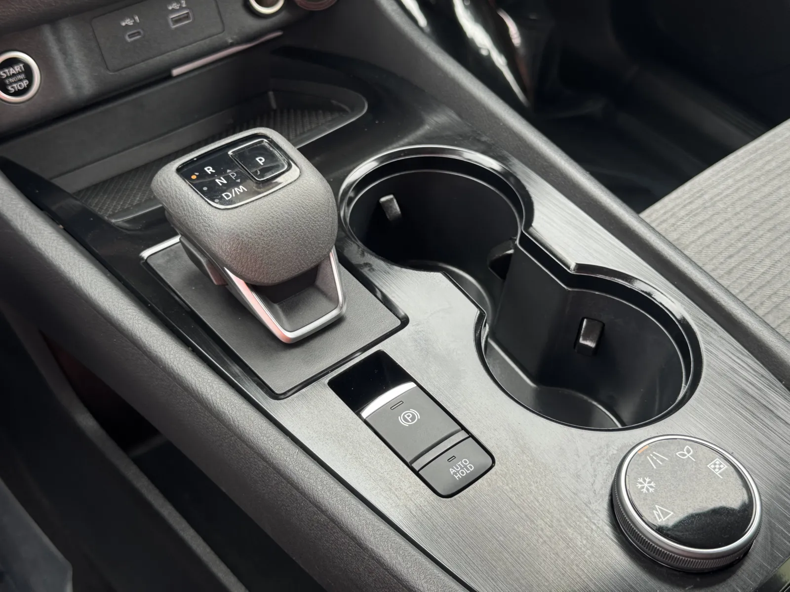 Nissan Rogue photo 25
