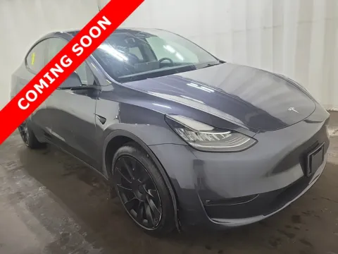 More photos of 2023 Tesla Model Y Long Range at Auto Boutique Ohio, OH