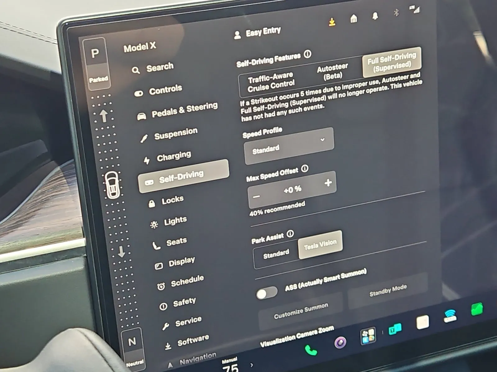 Tesla Model X photo 19