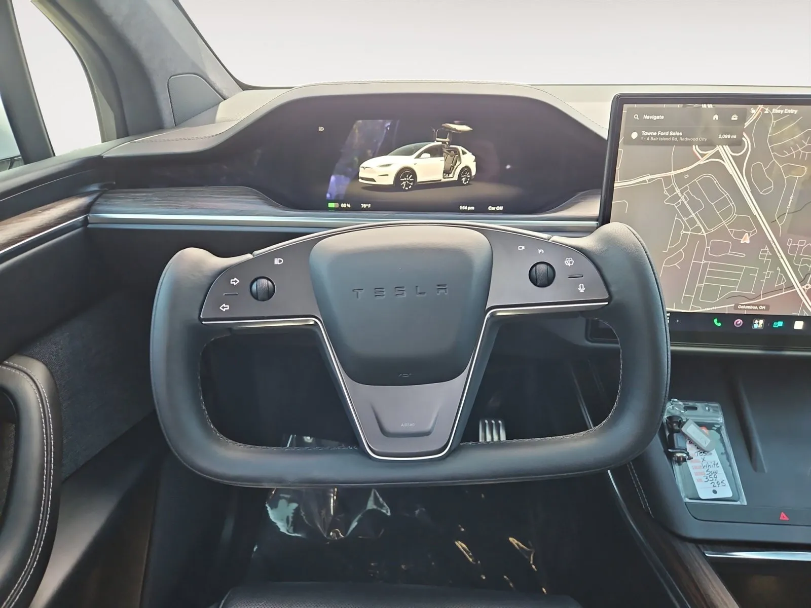 Tesla Model X photo 12