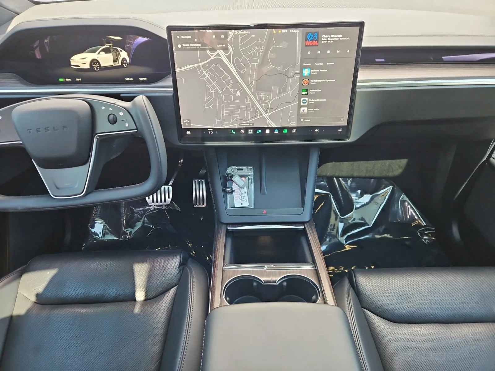 Tesla Model X photo 11