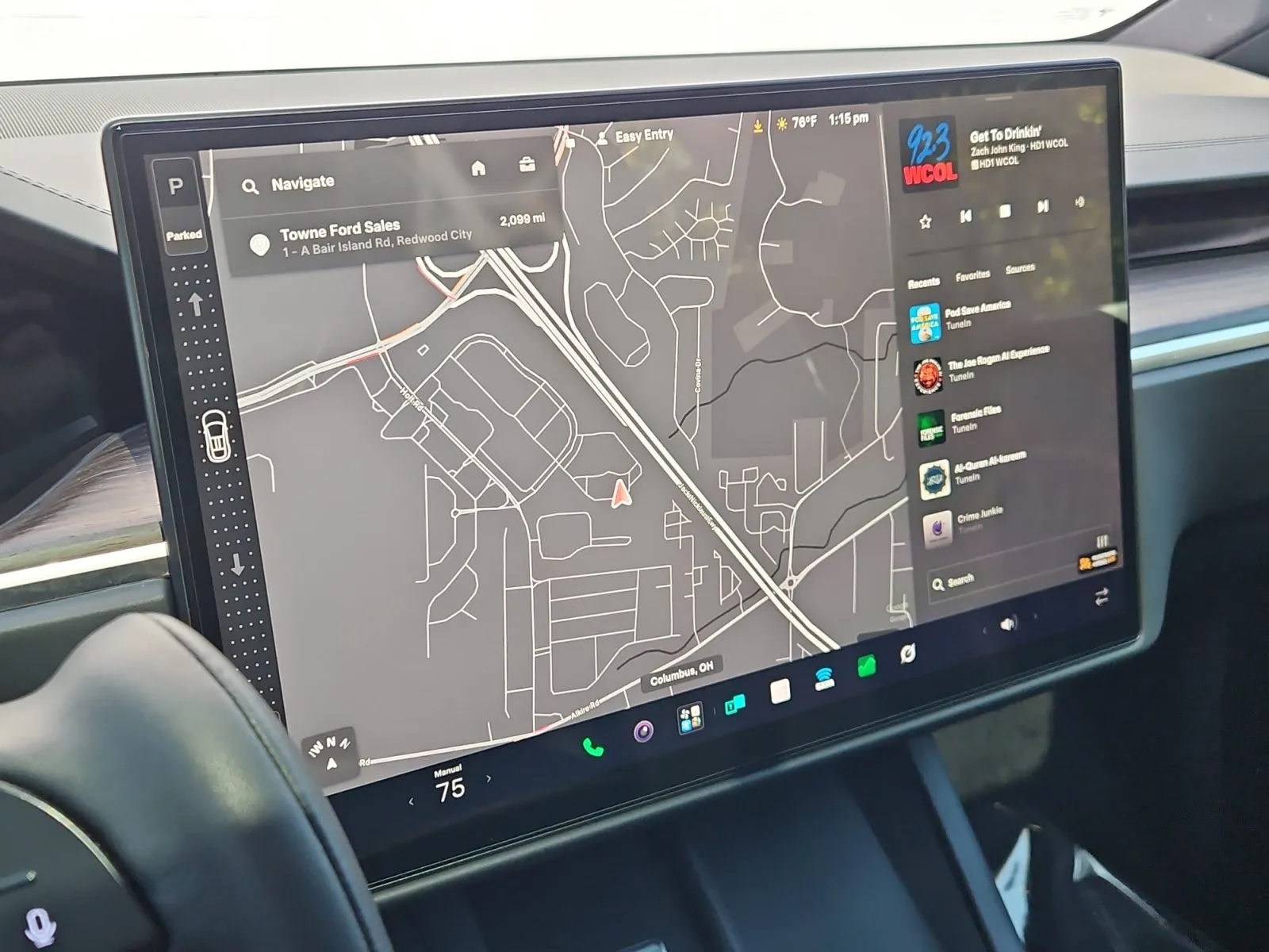 Tesla Model X photo 21