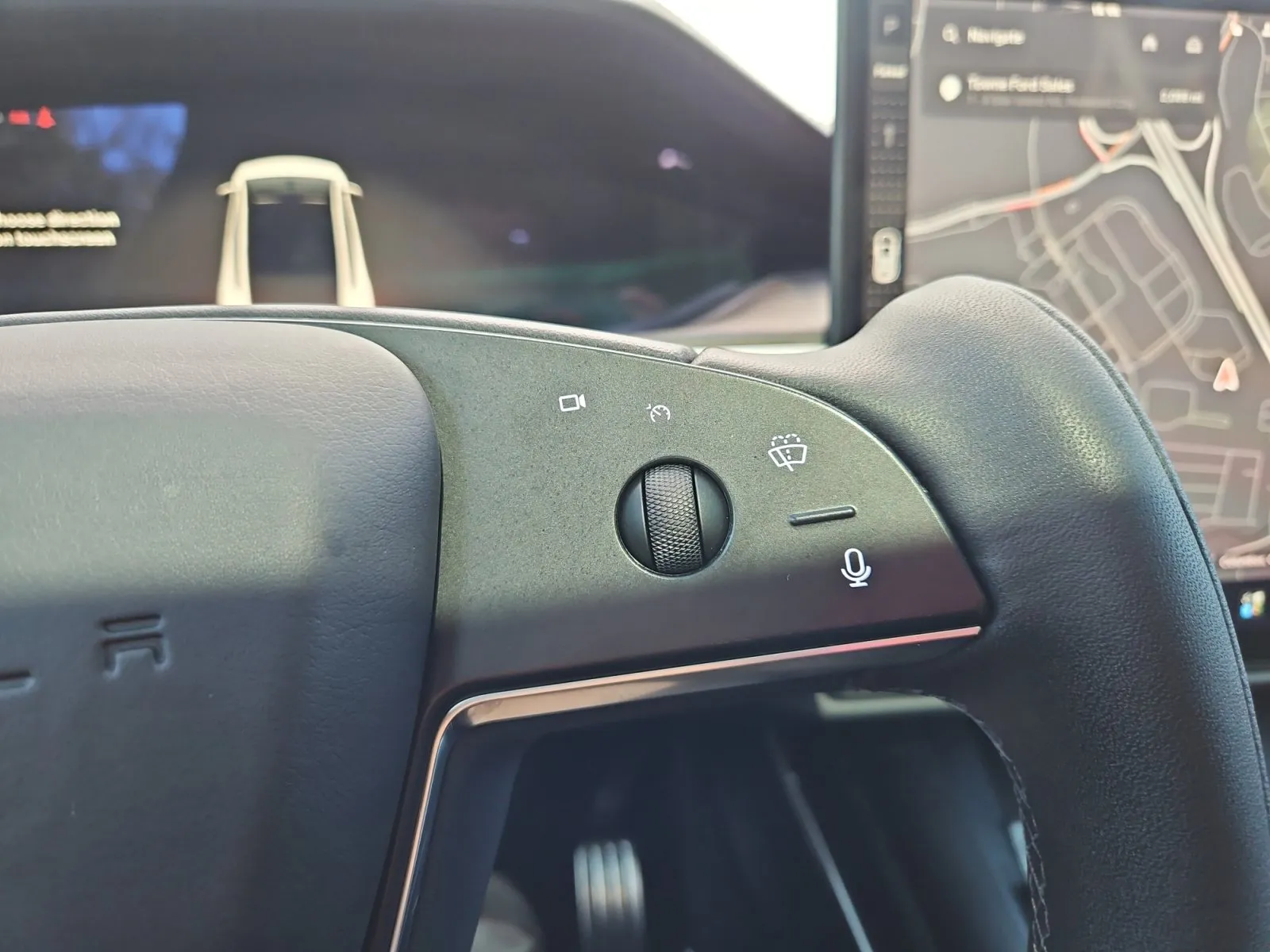 Tesla Model X photo 25