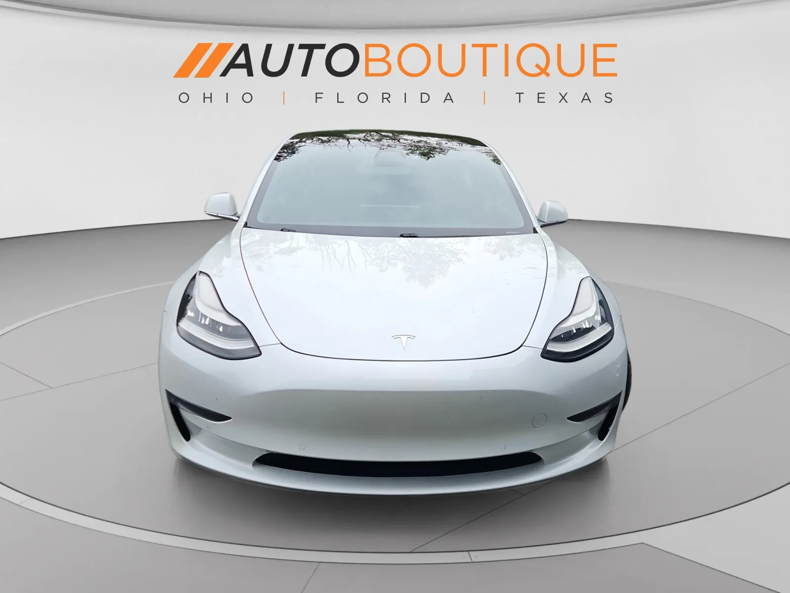 Tesla Model 3 photo 8