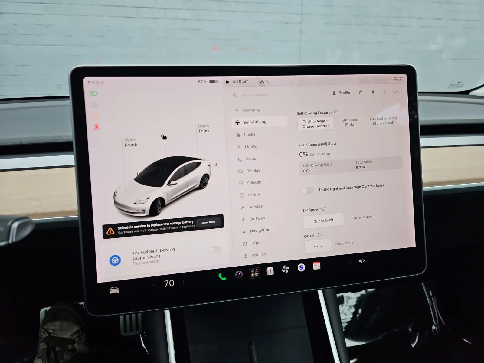 Tesla Model 3 photo 18