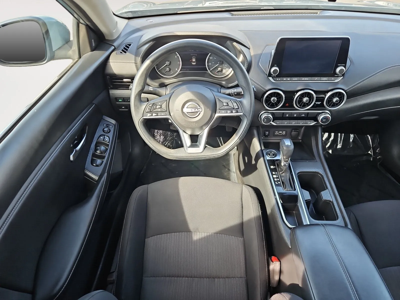 Nissan Sentra photo 10