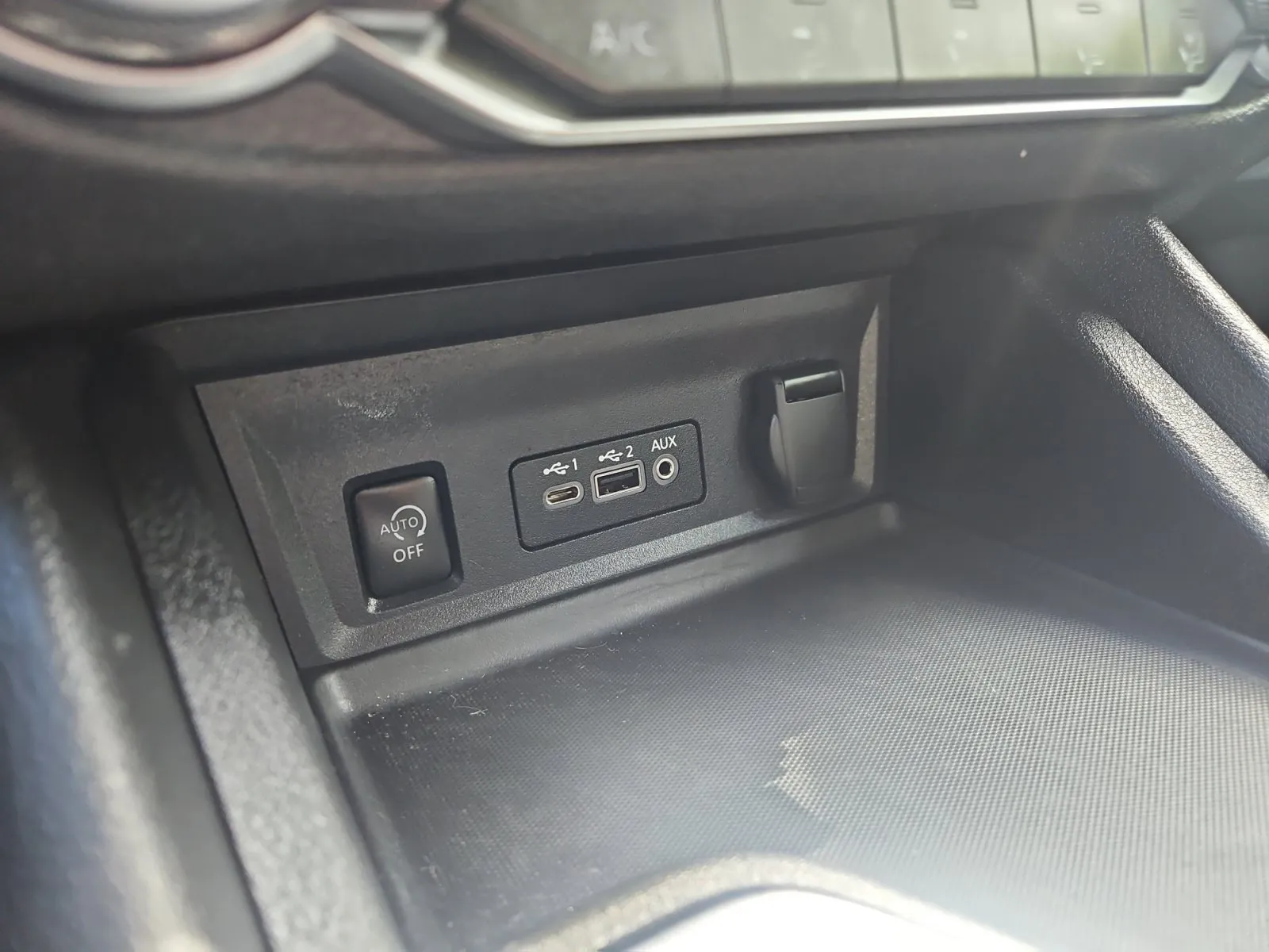 Nissan Sentra photo 18