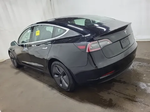 More photos of 2020 Tesla Model 3 Long Range at Auto Boutique Ohio, OH