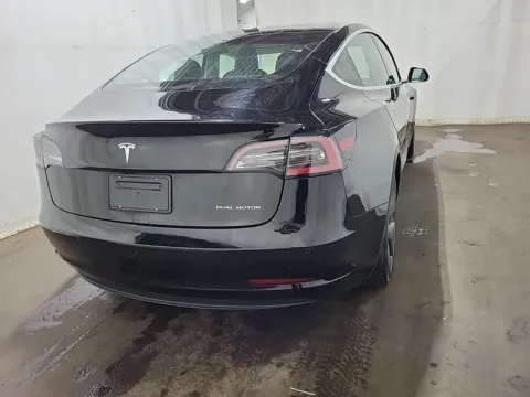 More photos of 2020 Tesla Model 3 Long Range at Auto Boutique Ohio, OH