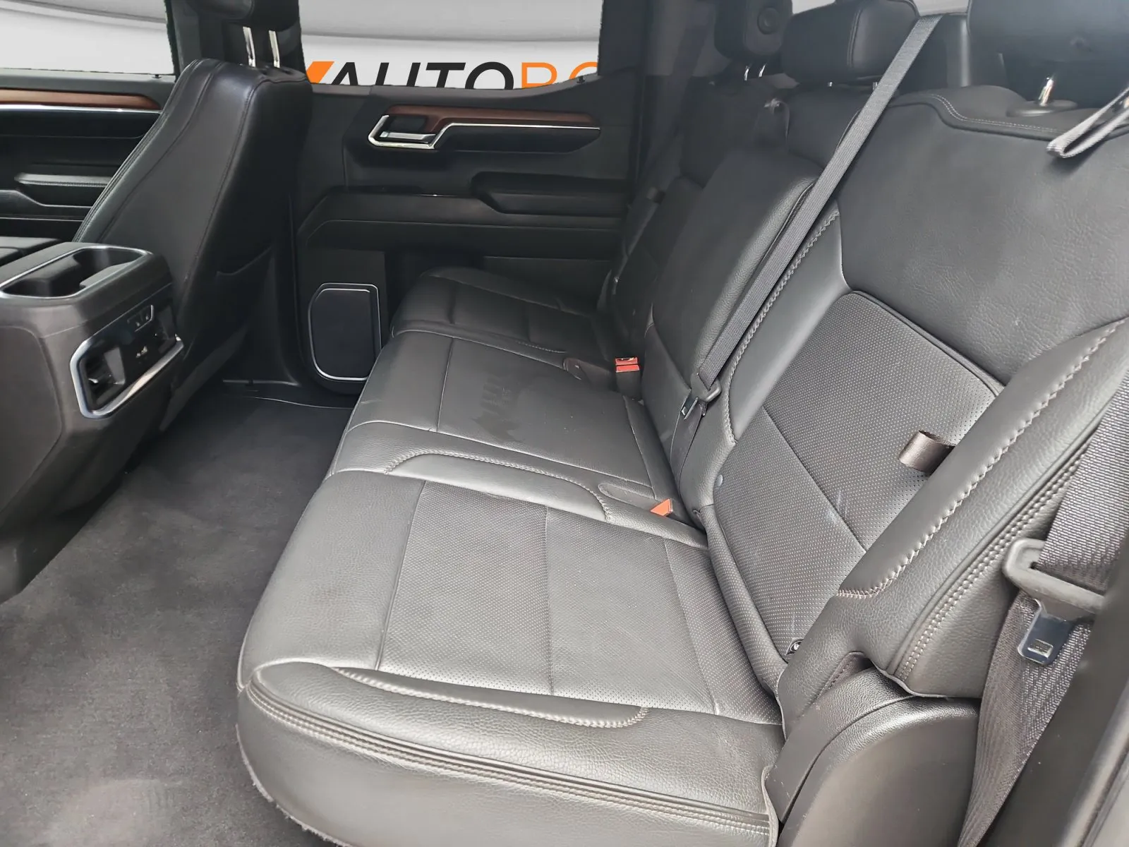 GMC Sierra photo 14