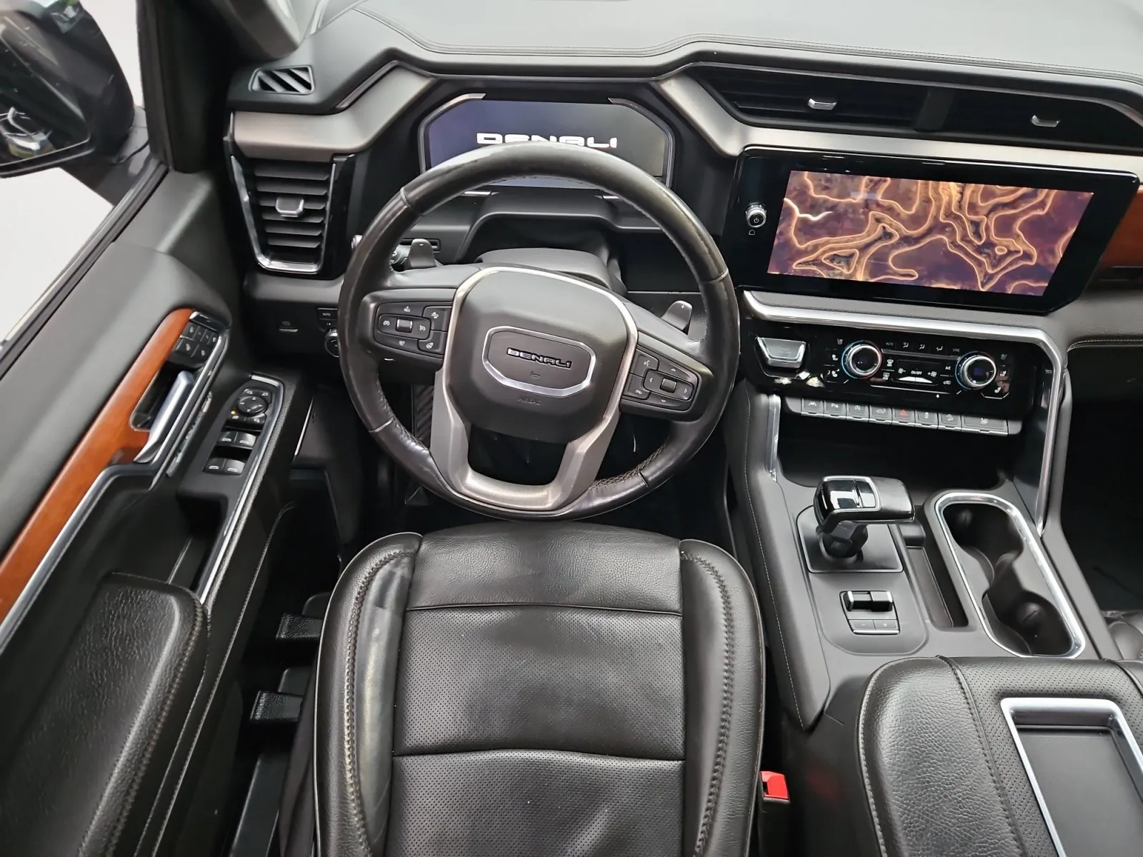 GMC Sierra photo 10