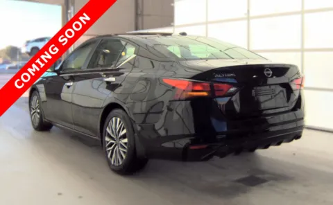 More photos of 2023 Nissan Altima 2.5 SV at Auto Boutique Ohio, OH