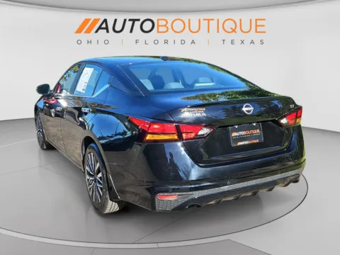 Another view of 2023 Nissan Altima 2.5 SV for sale in Columbus, OH at Auto Boutique Ohio