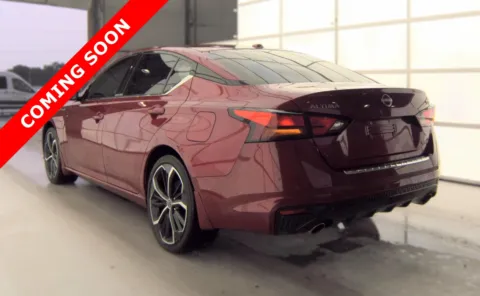 More photos of 2023 Nissan Altima 2.5 SR at Auto Boutique Ohio, OH