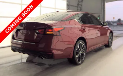More photos of 2023 Nissan Altima 2.5 SR at Auto Boutique Ohio, OH