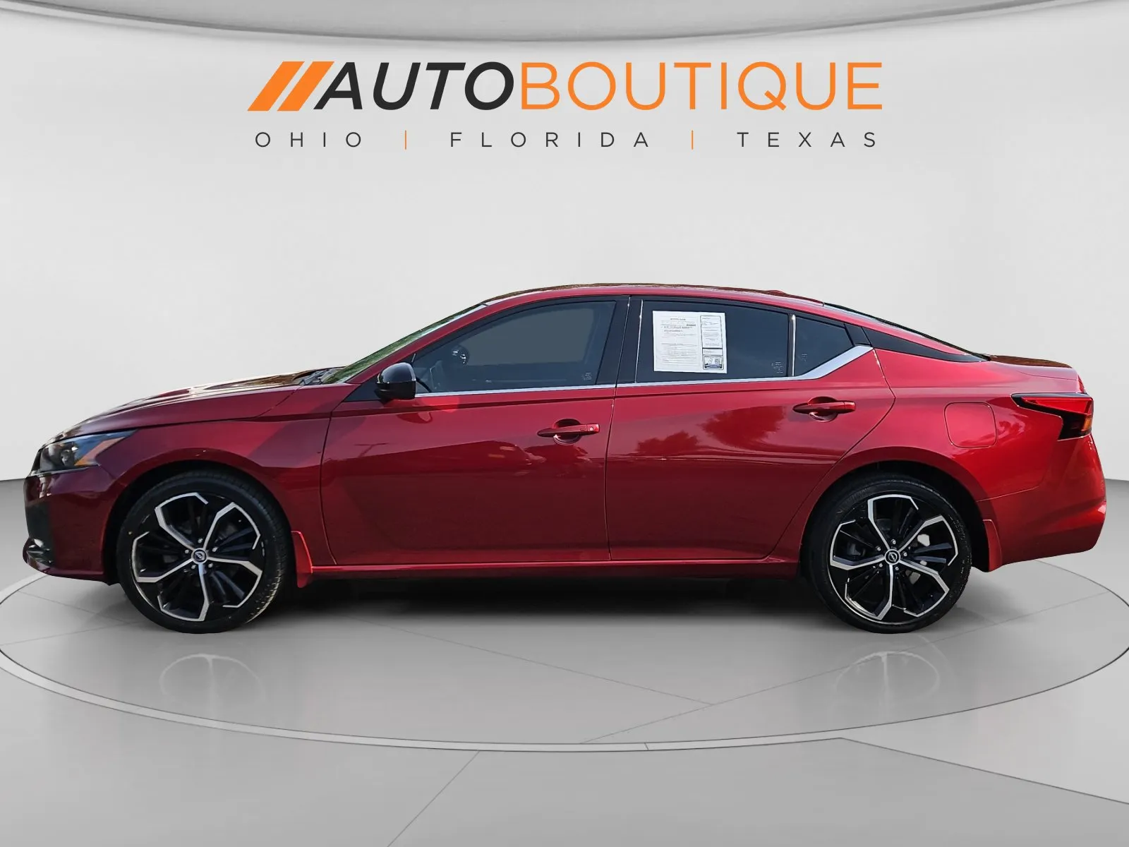 Nissan Altima photo 2