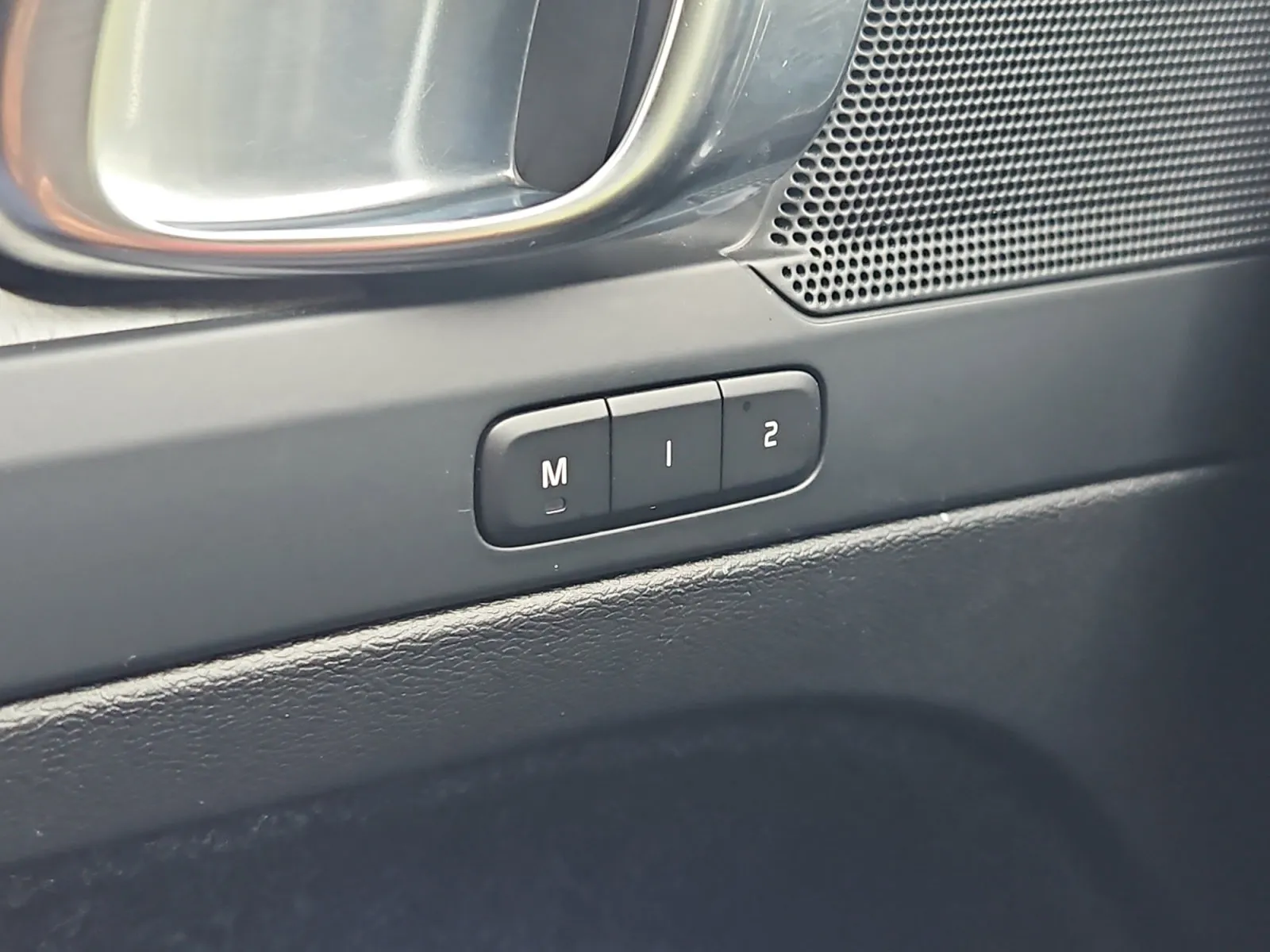 Volvo XC40 photo 15