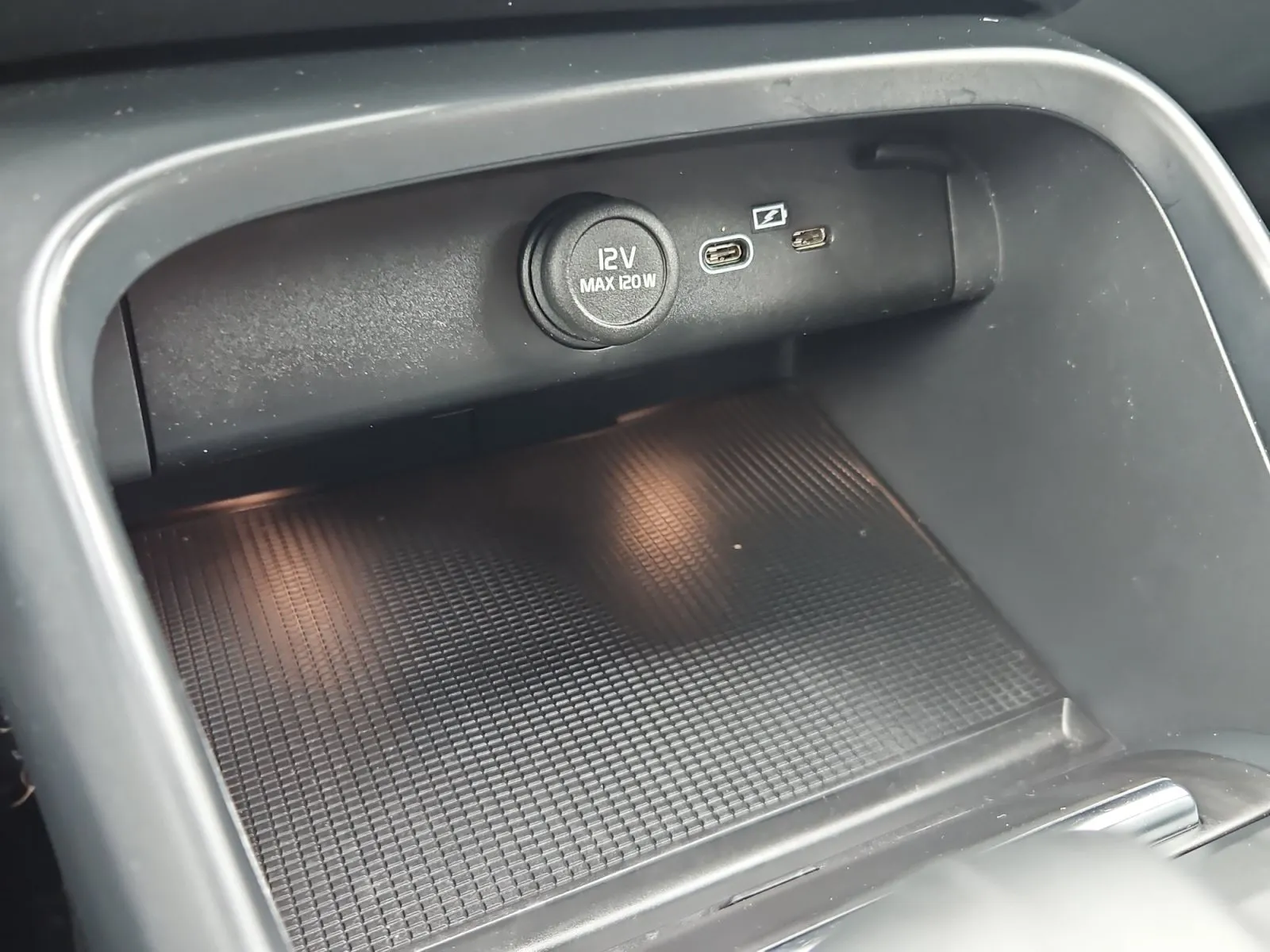 Volvo XC40 photo 21