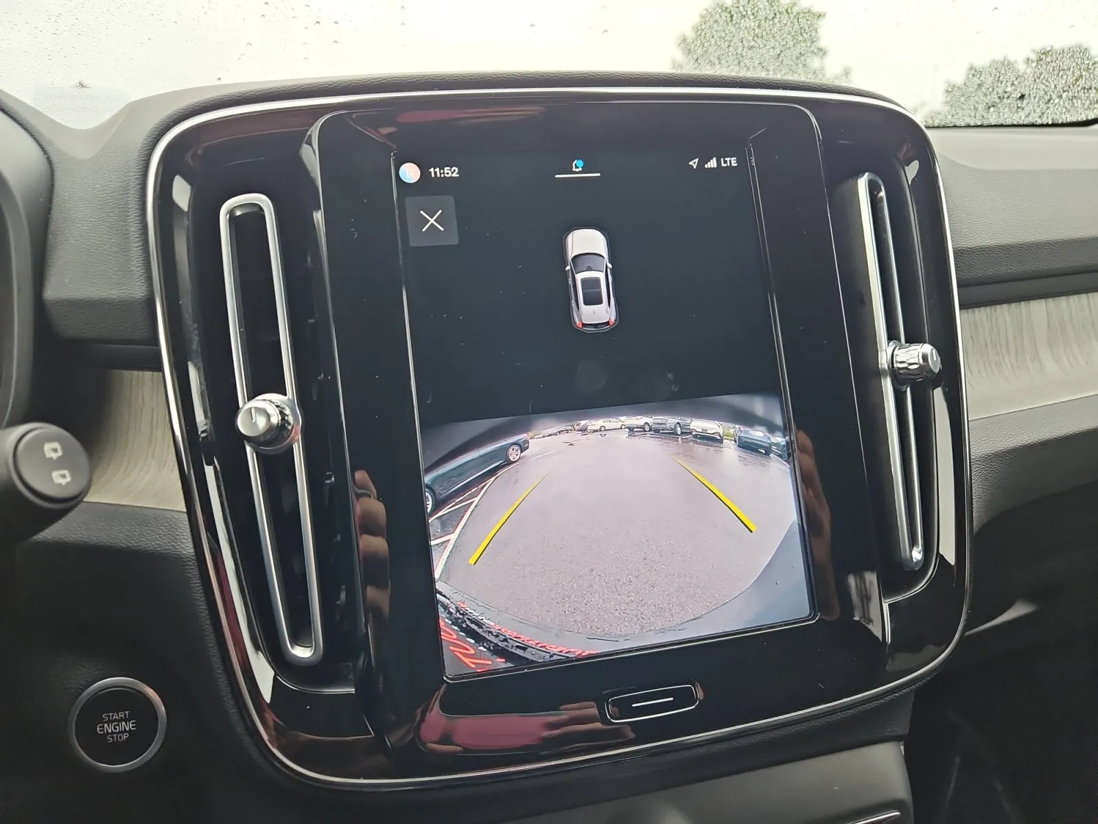 Volvo XC40 photo 18