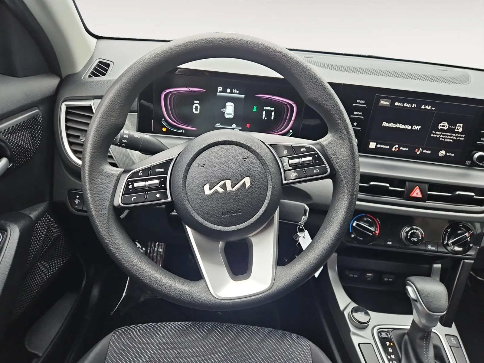 Kia Seltos photo 12